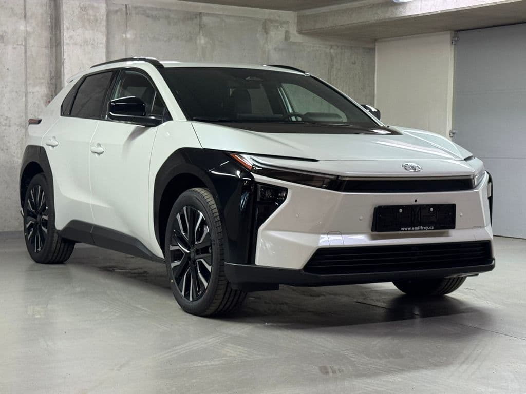 2026 Toyota bZ4X - 9