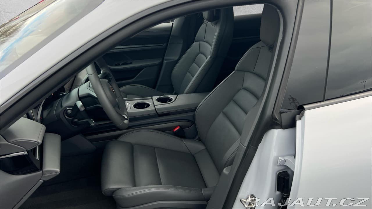 2024 Porsche Taycan - 16