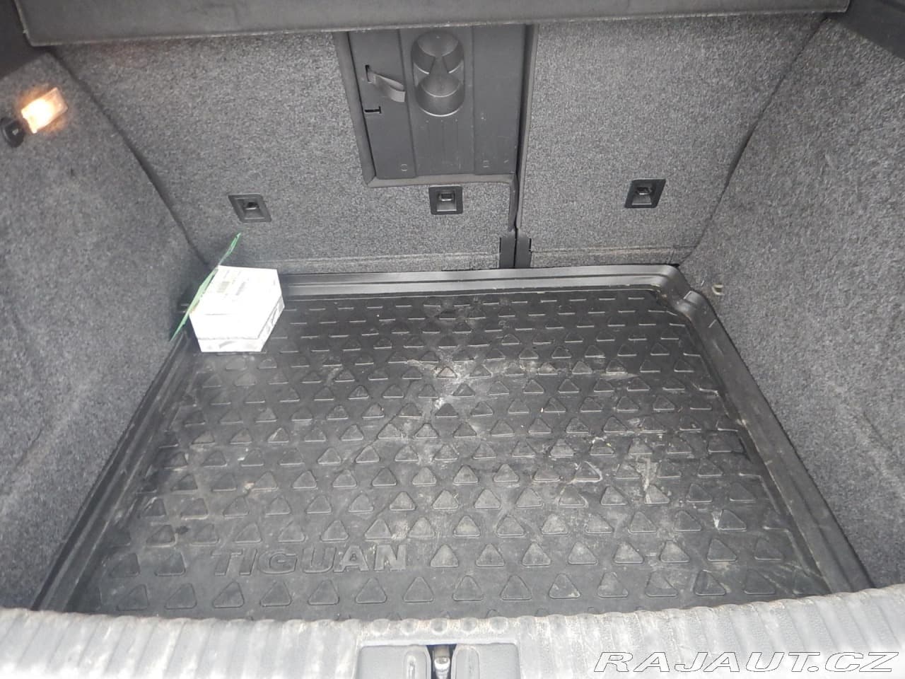 2012 Volkswagen Tiguan - 11