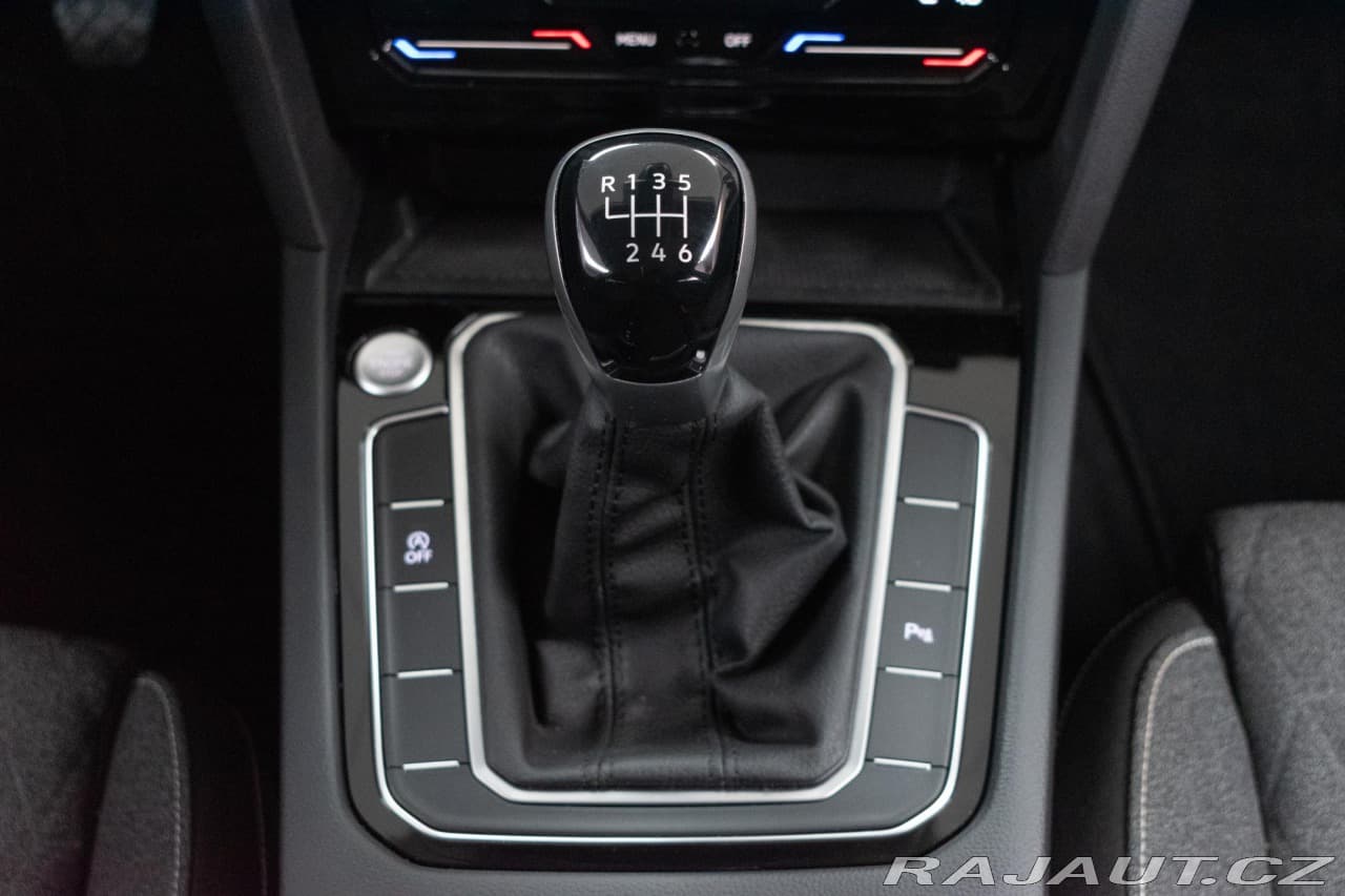 2023 Volkswagen Passat - 20