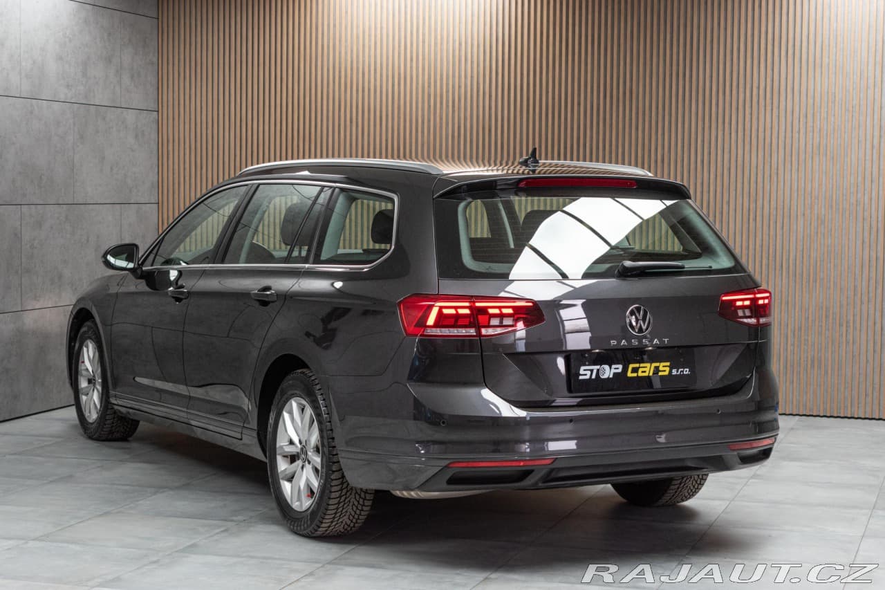 2023 Volkswagen Passat - 4