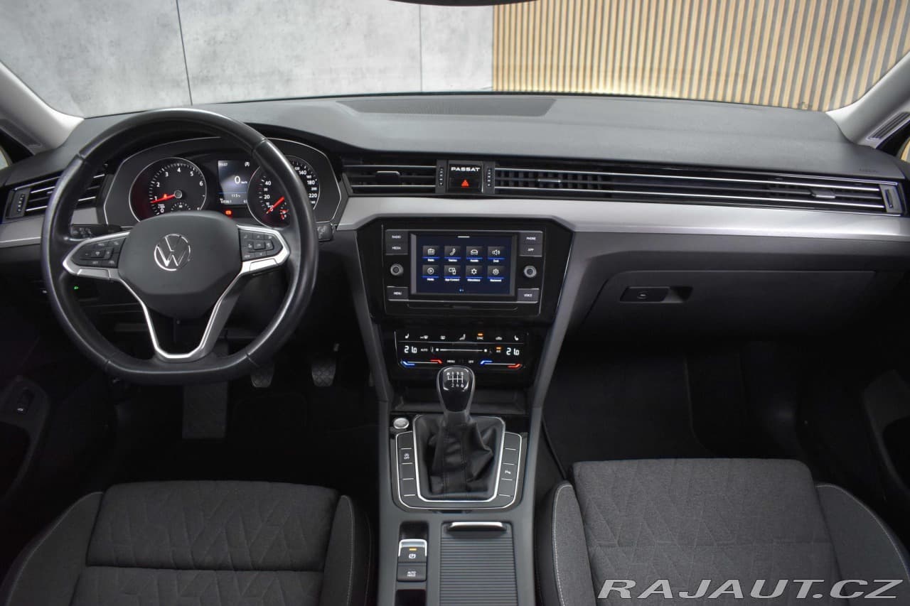 2023 Volkswagen Passat - 7