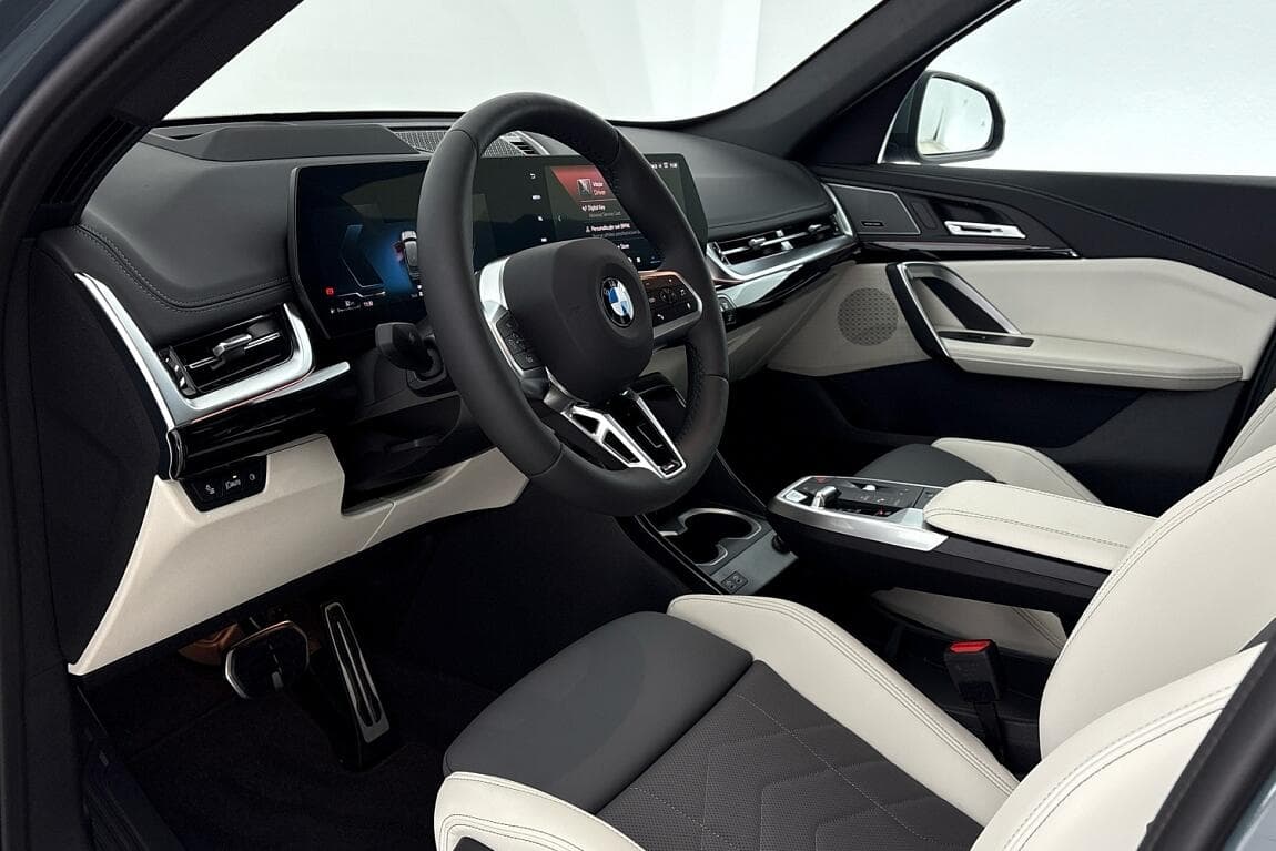 2025 BMW X1 - 6