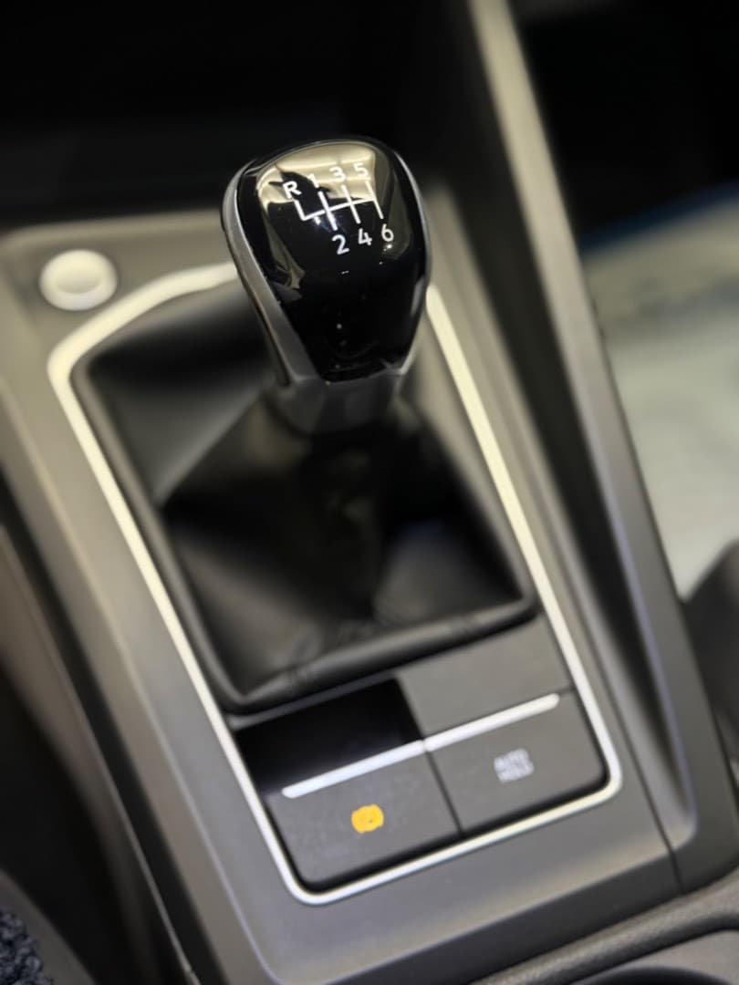 2022 Volkswagen Golf - 12