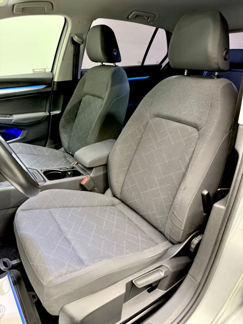 2022 Volkswagen Golf - 17