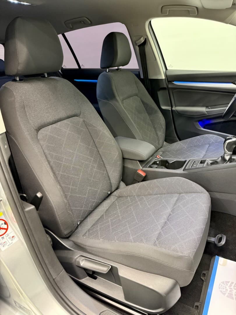 2022 Volkswagen Golf - 18