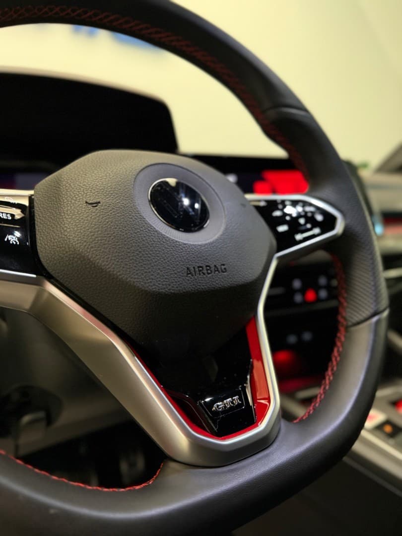 2021 Volkswagen Golf - 14