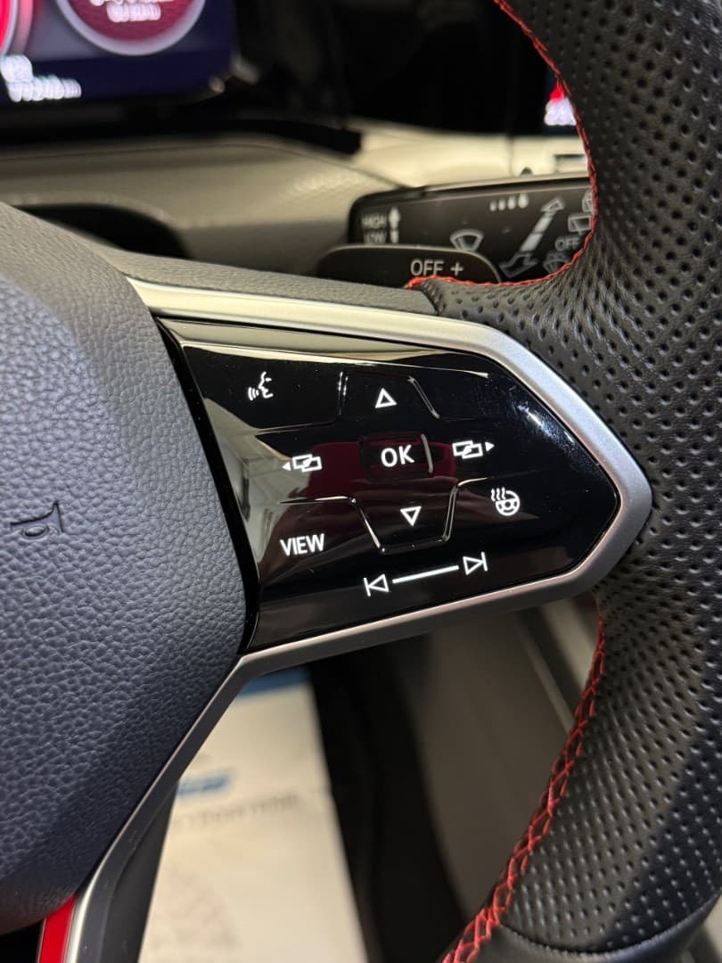 2021 Volkswagen Golf - 18