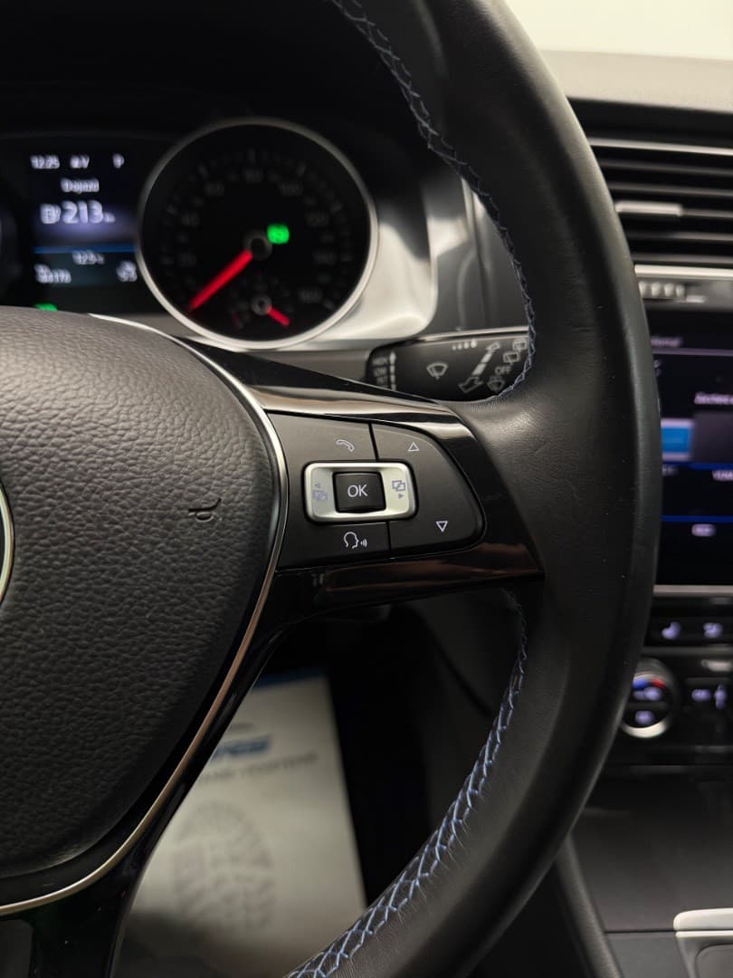 2017 Volkswagen Golf - 13