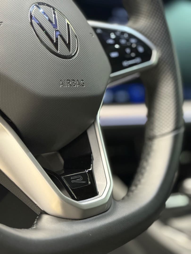 2023 Volkswagen Touareg - 14