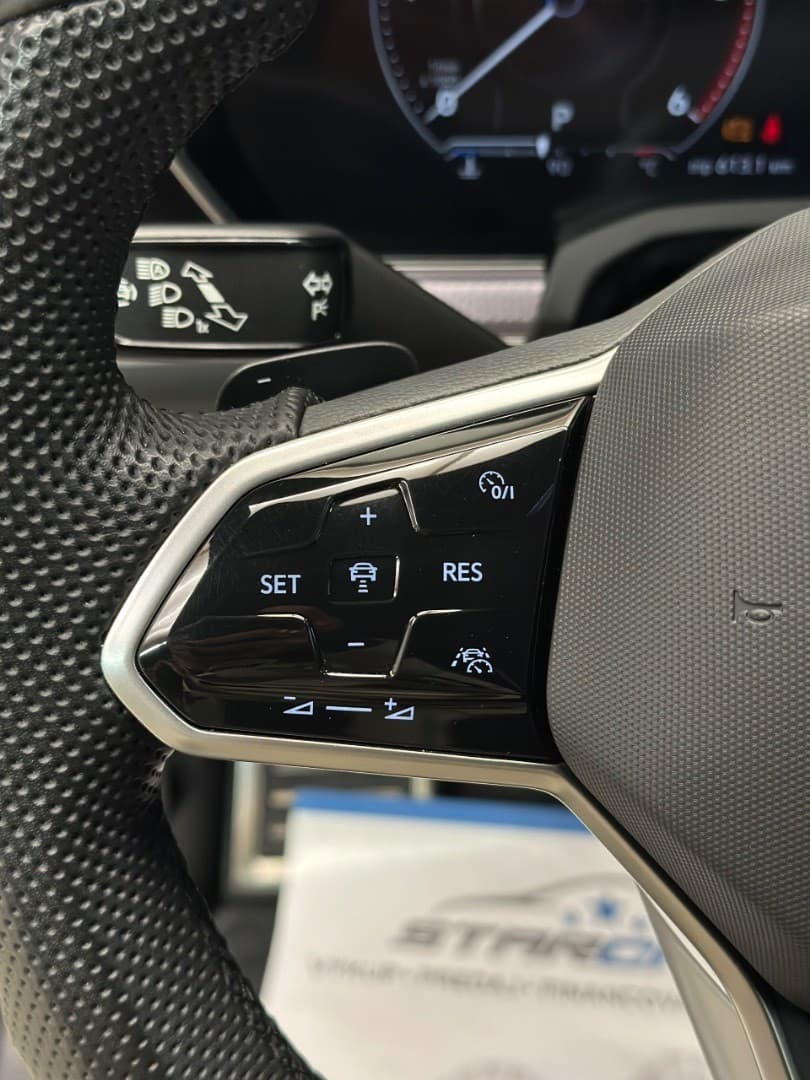 2023 Volkswagen Touareg - 15