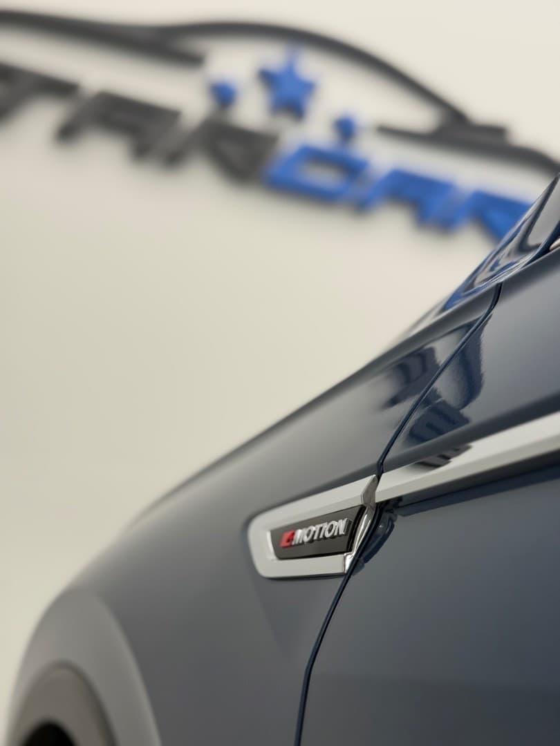 2021 Volkswagen Tiguan - 3