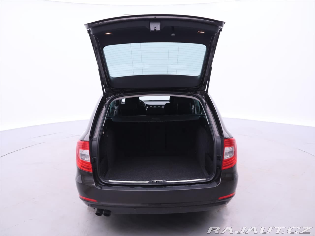 2013 Škoda Superb - 9