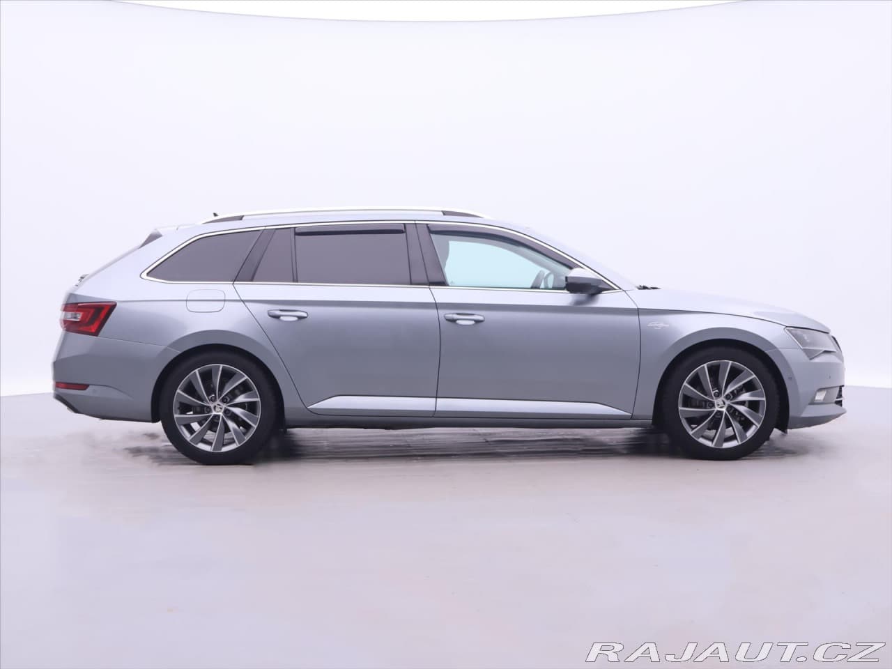 2017 Škoda SUPERB - 8