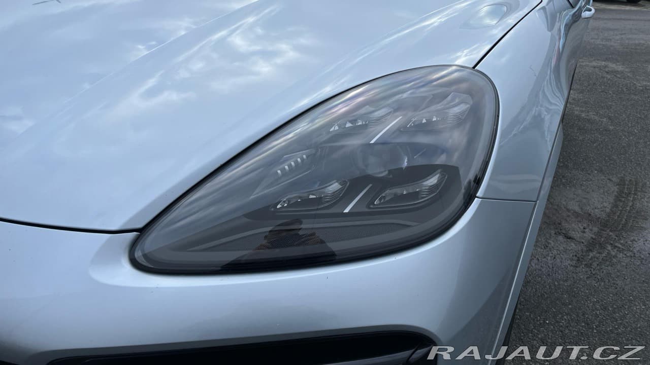 2019 Porsche CAYENNE - 13