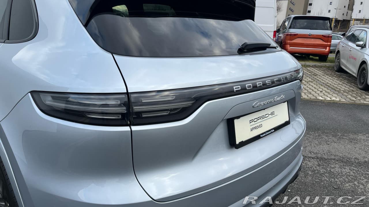 2019 Porsche CAYENNE - 14