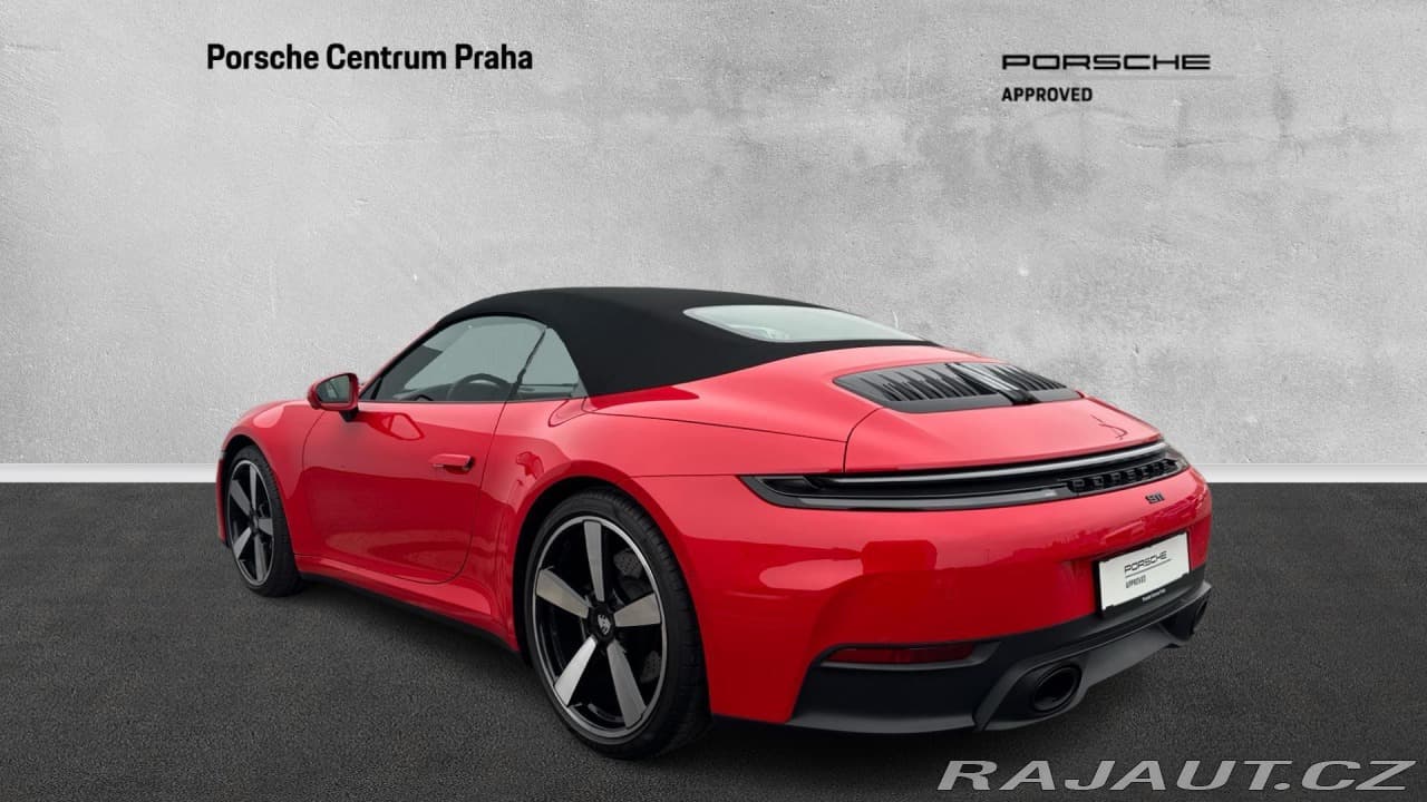 2025 Porsche 911 - 8