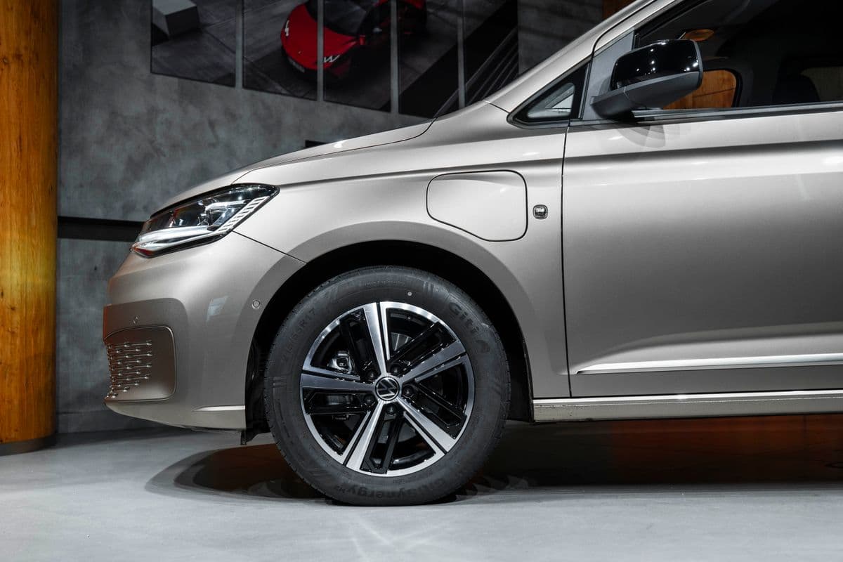 2025 Volkswagen Caddy - 2