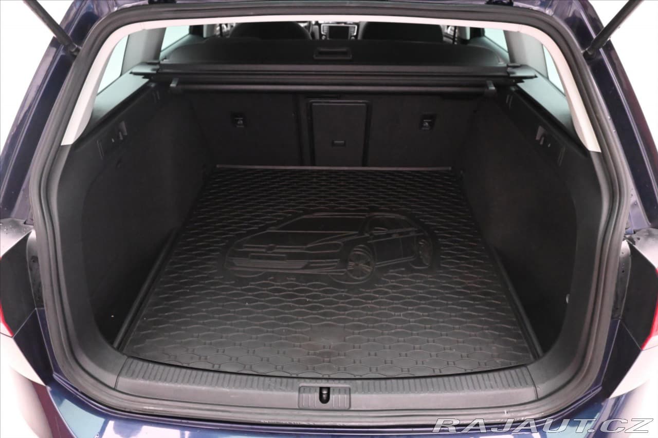 2016 Volkswagen Golf - 10