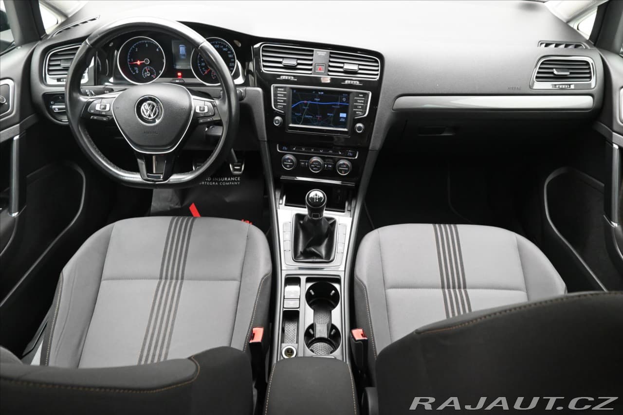 2016 Volkswagen Golf - 15