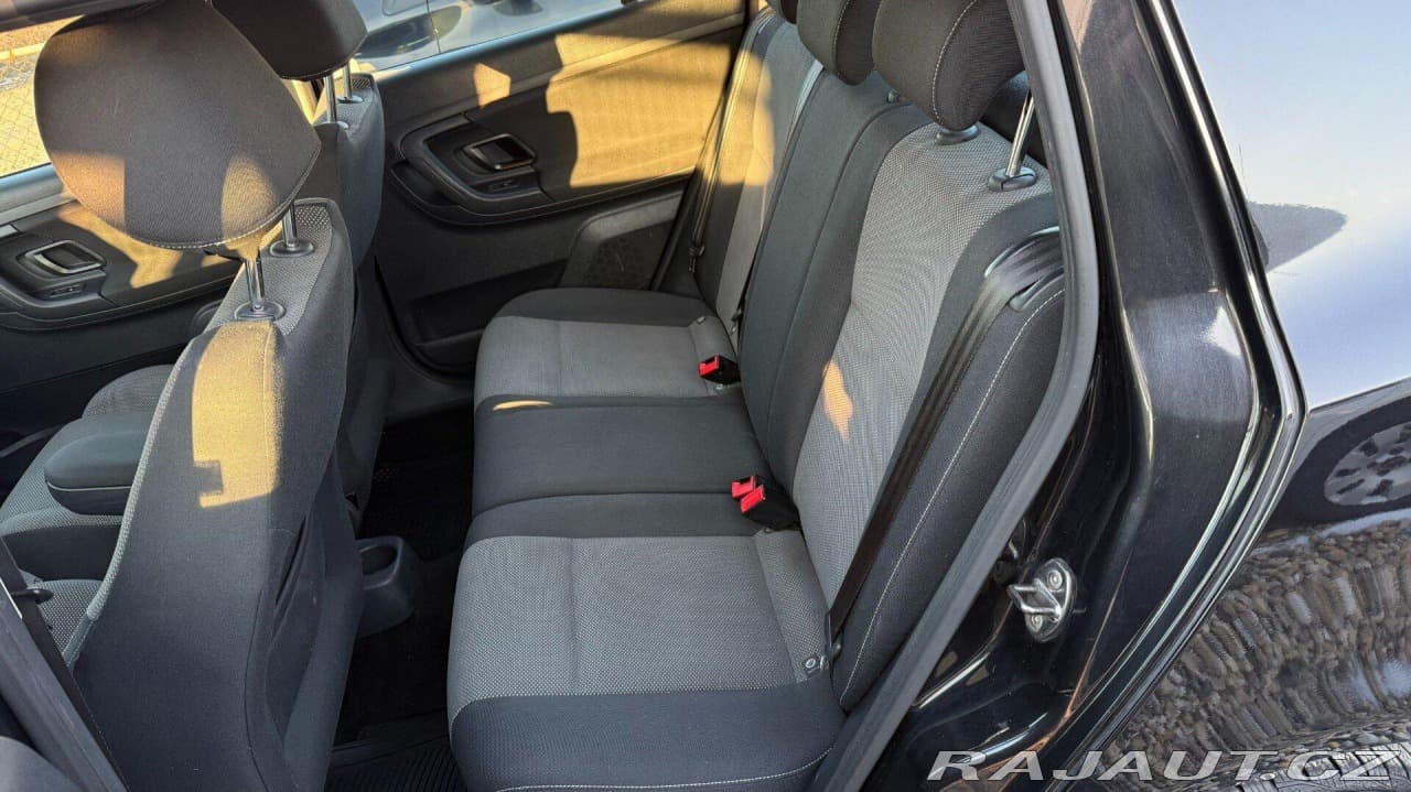 2010 Škoda Fabia - 18