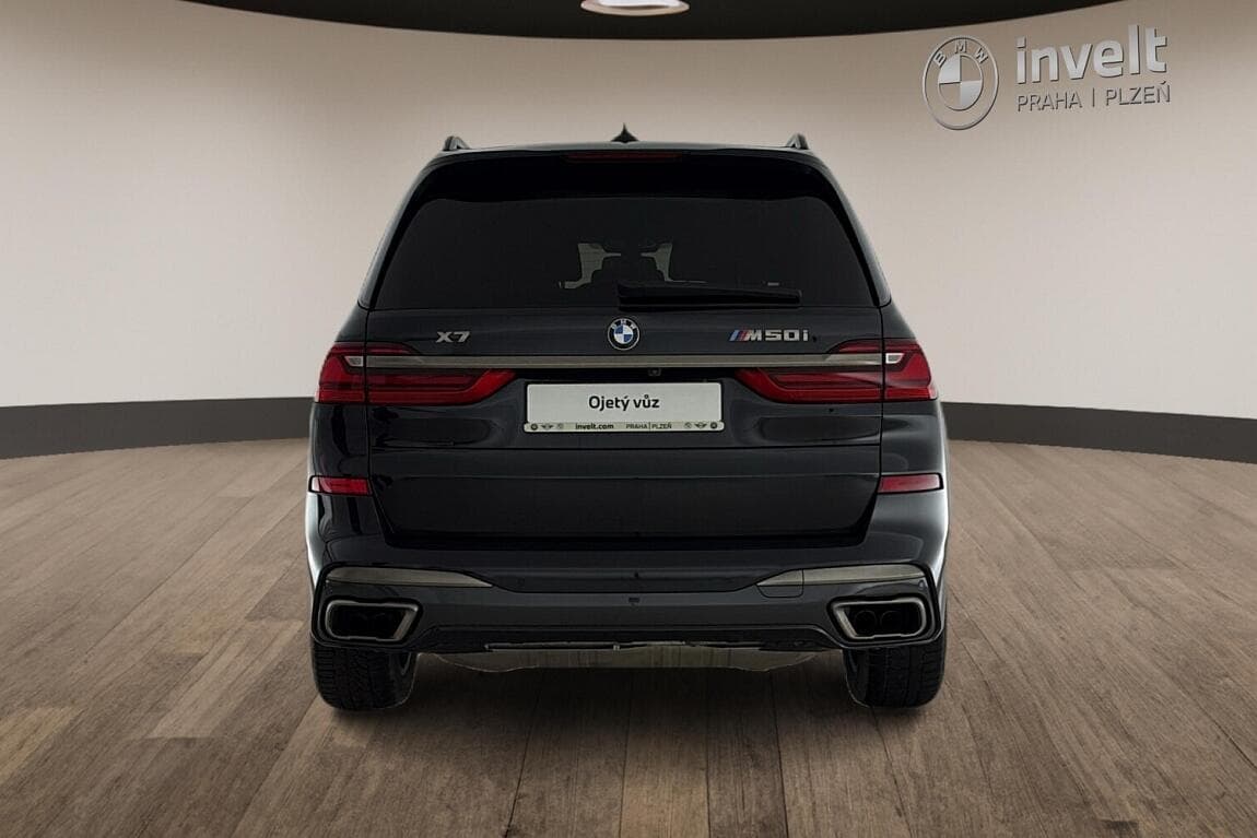 2021 BMW X7 - 4