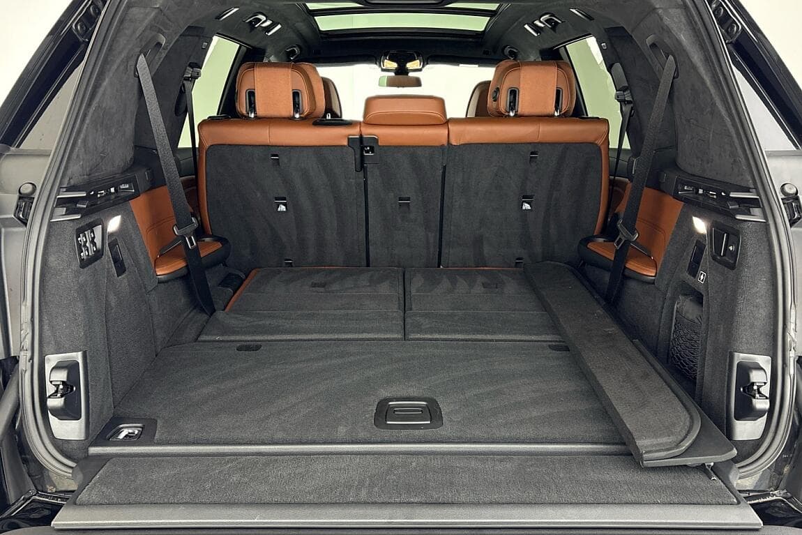 2021 BMW X7 - 9