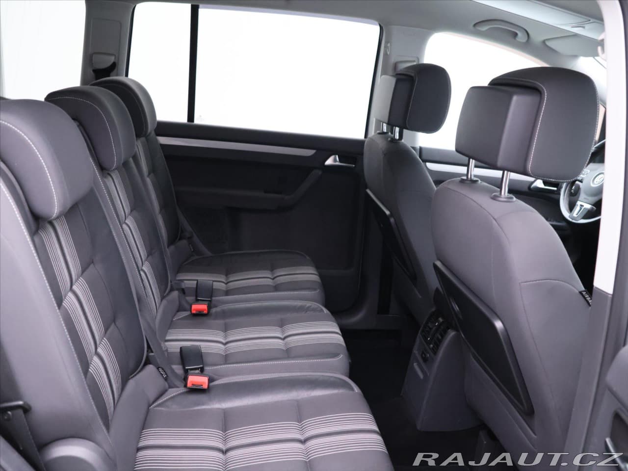 2012 Volkswagen Touran - 15