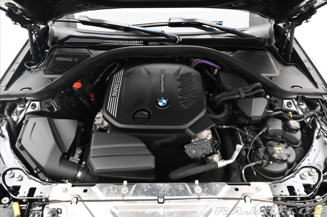 2022 BMW 3-Series - 9