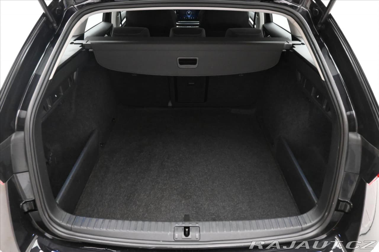 2021 Škoda Octavia - 10