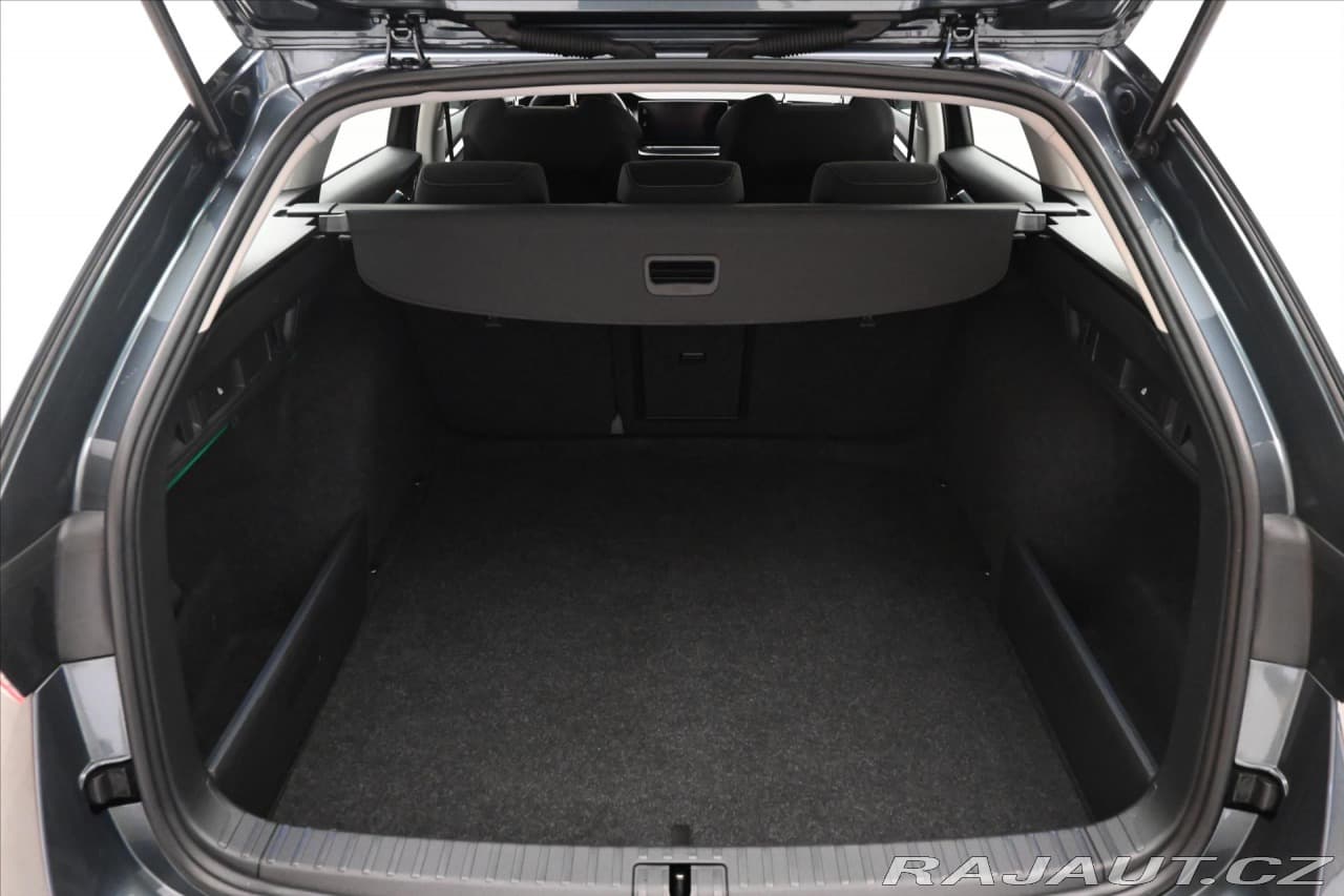 2021 Škoda Octavia - 10