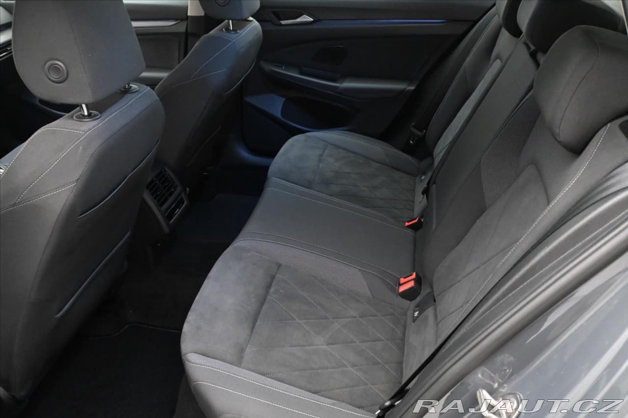 2022 Volkswagen Golf - 14