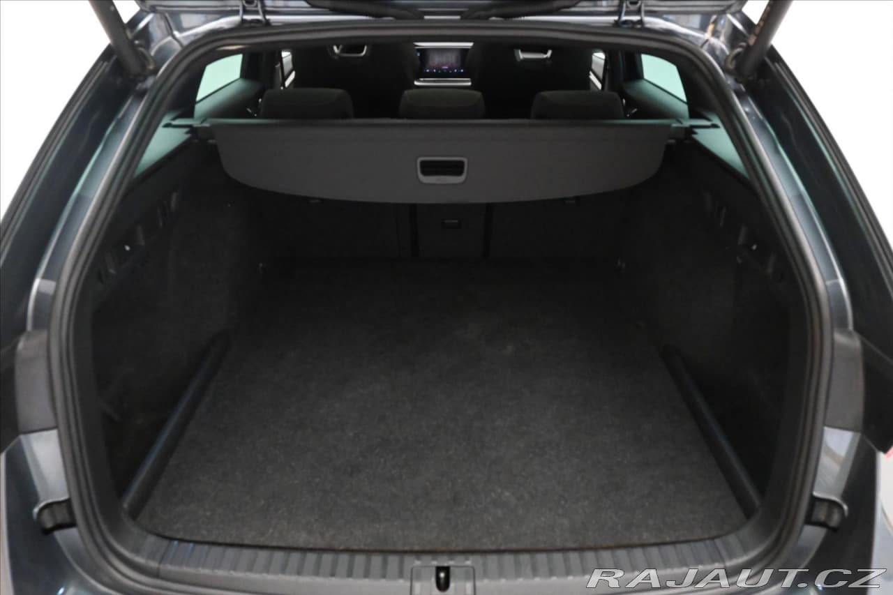 2021 Škoda Octavia - 10