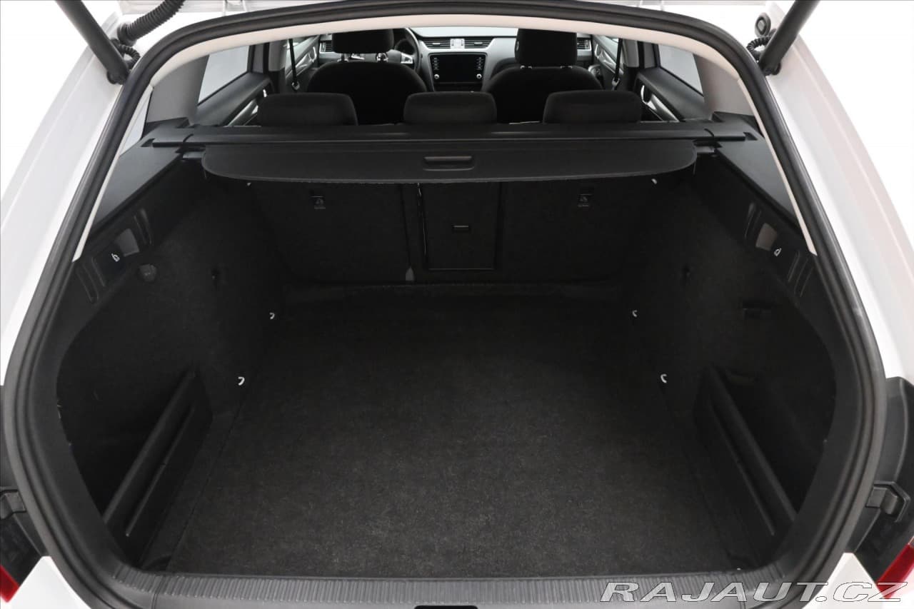 2020 Škoda Octavia - 10