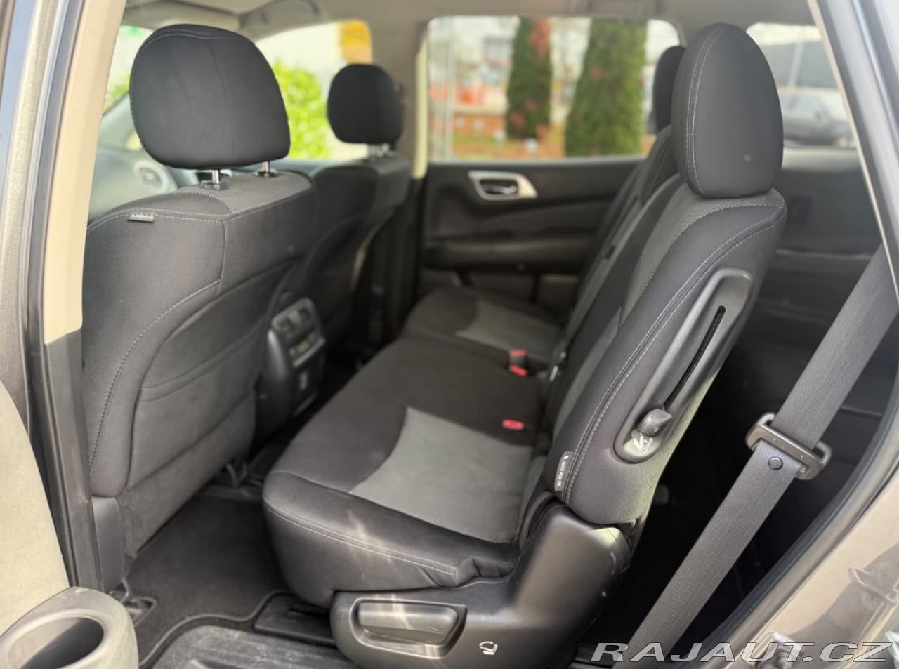 2018 Nissan Pathfinder - 13