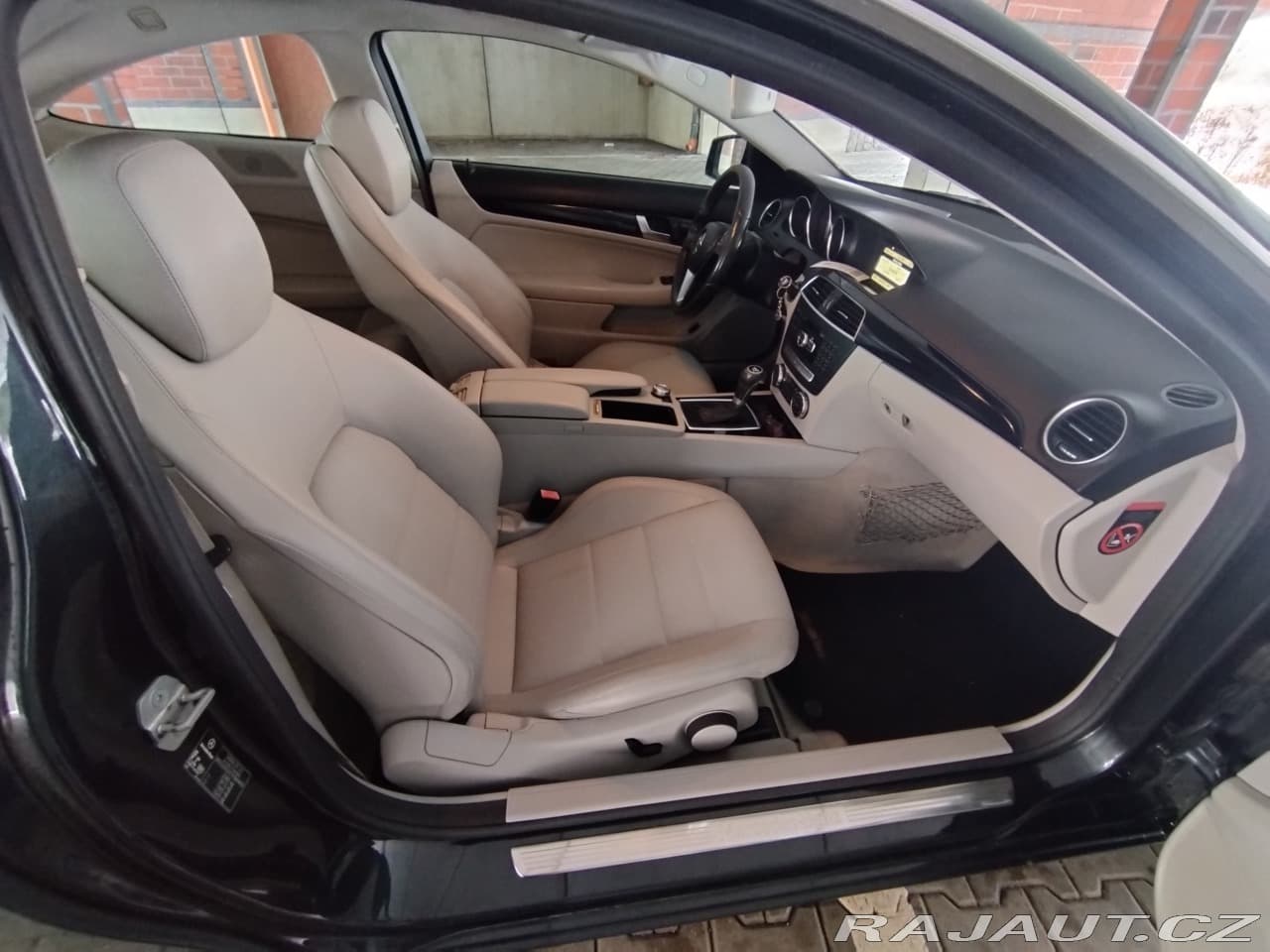 2013 Mercedes-Benz C-CLASS - 11