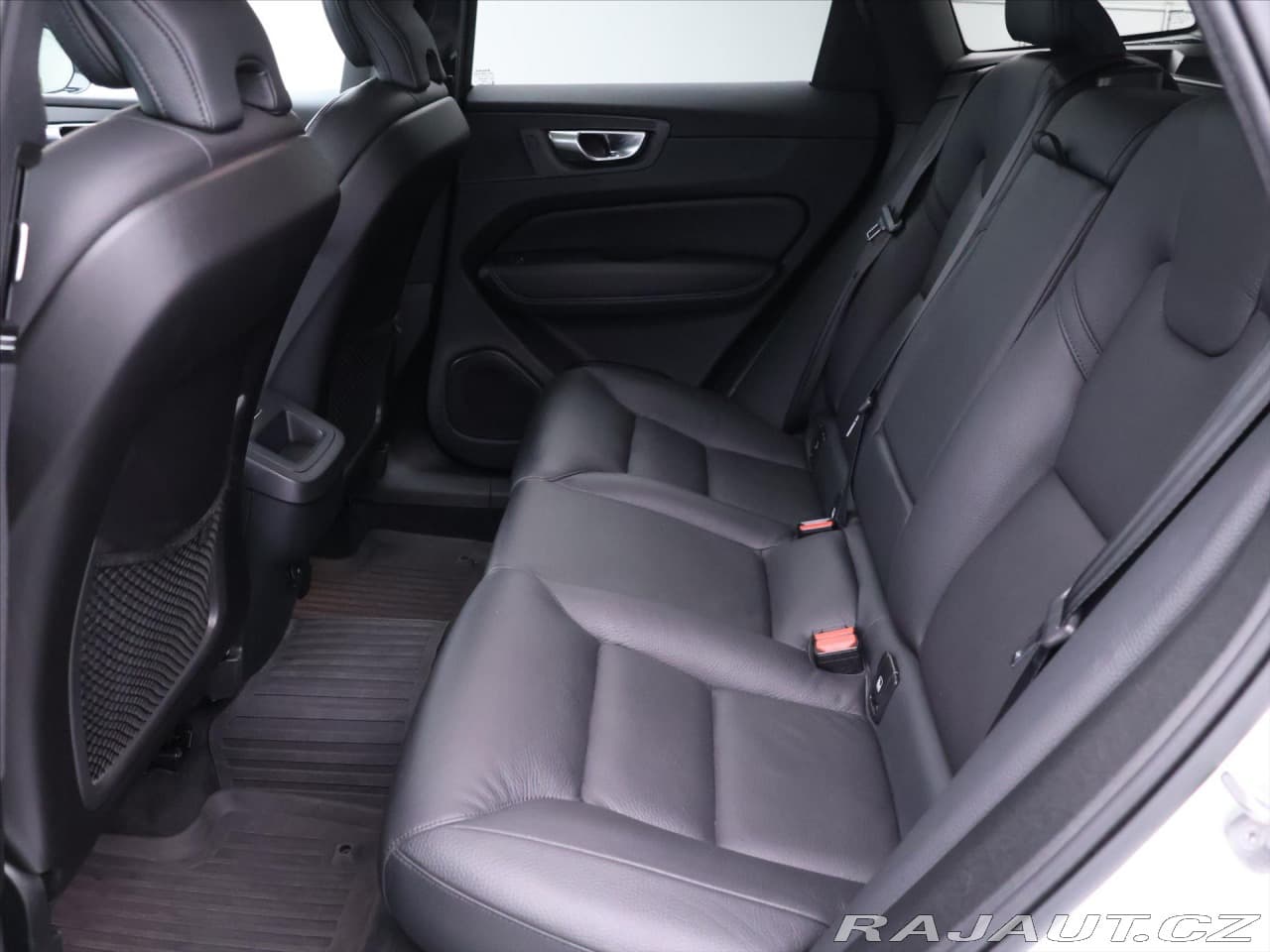 2022 Volvo Xc60 - 14