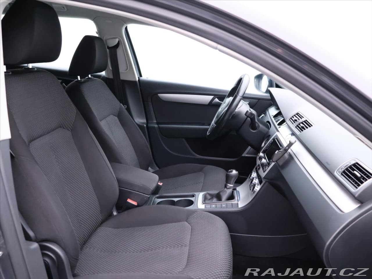 2014 Volkswagen Passat - 12