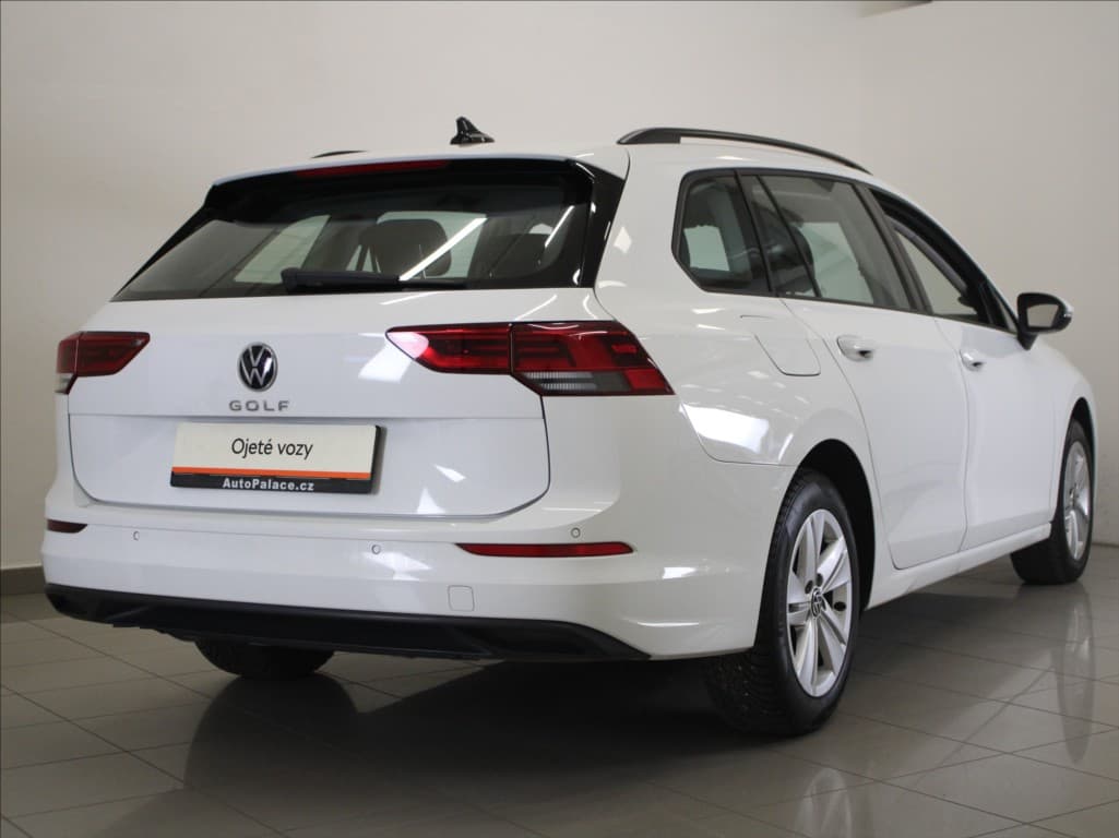 2023 Volkswagen Golf - 3