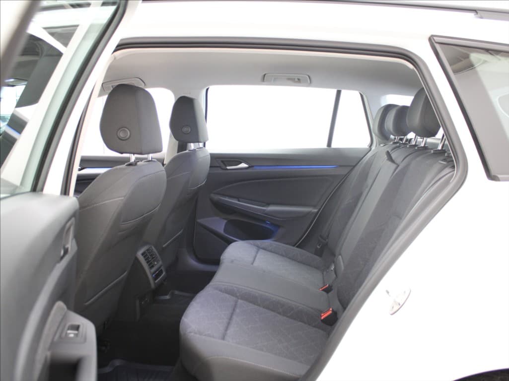 2023 Volkswagen Golf - 7