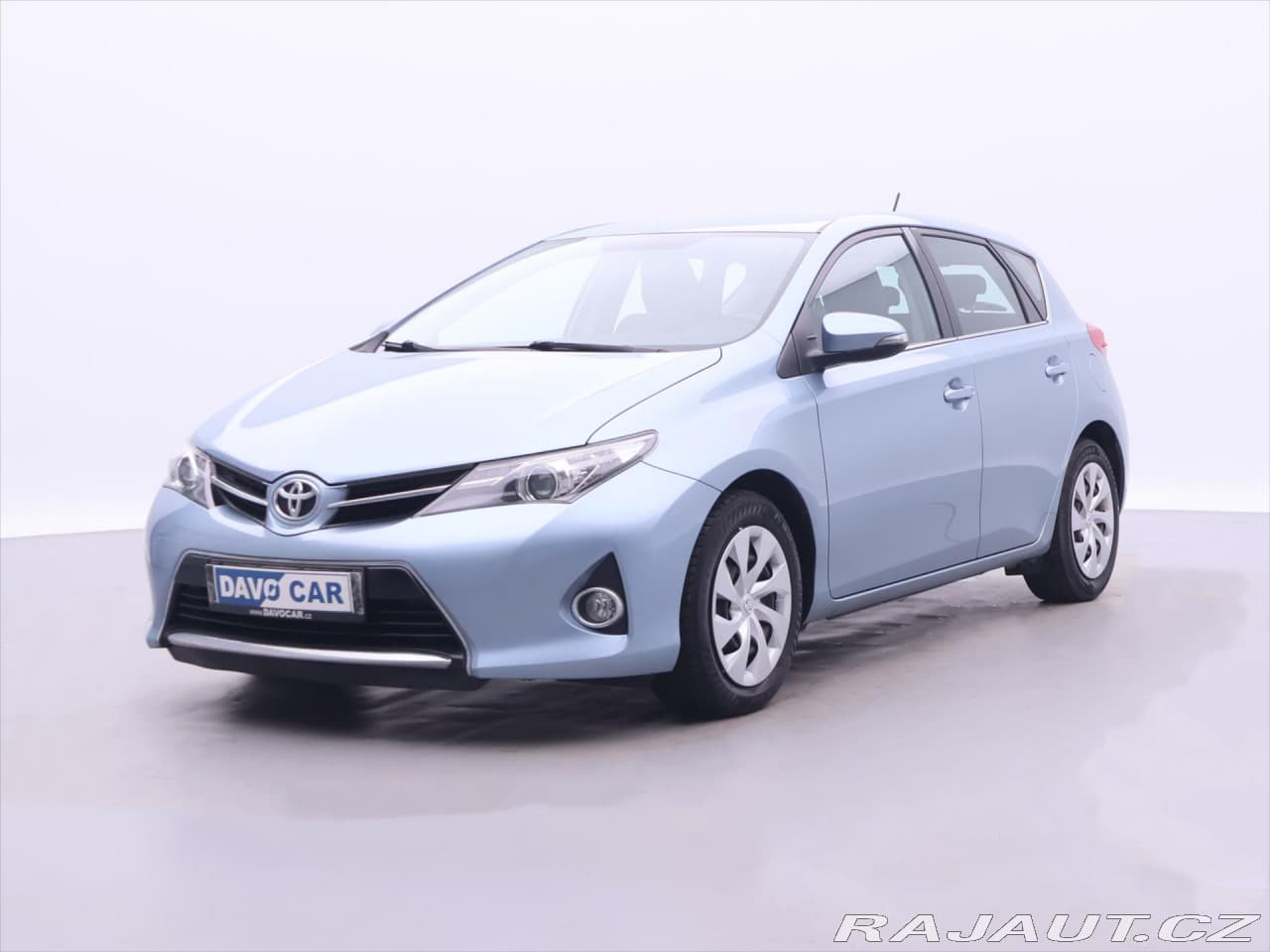 2013 Toyota Auris - 3