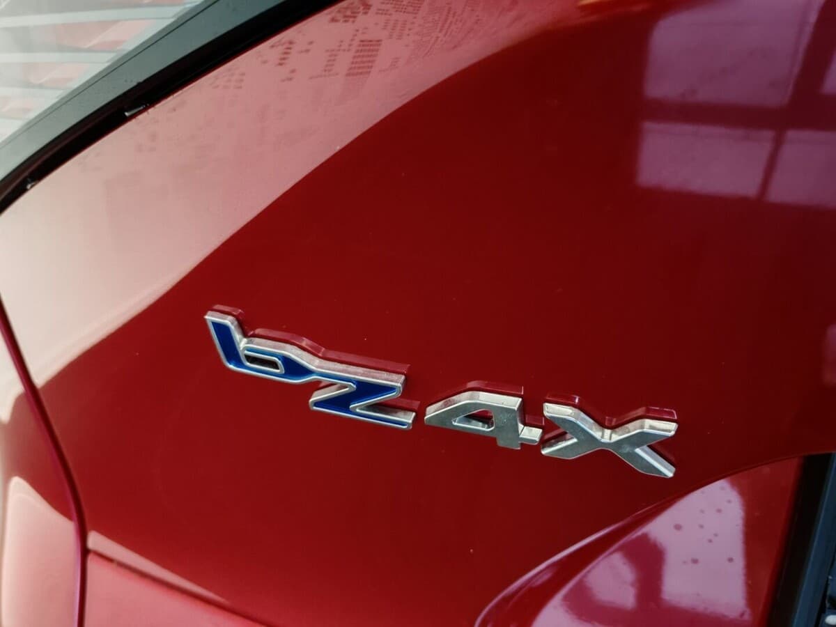 2024 Toyota Bz4x - 10