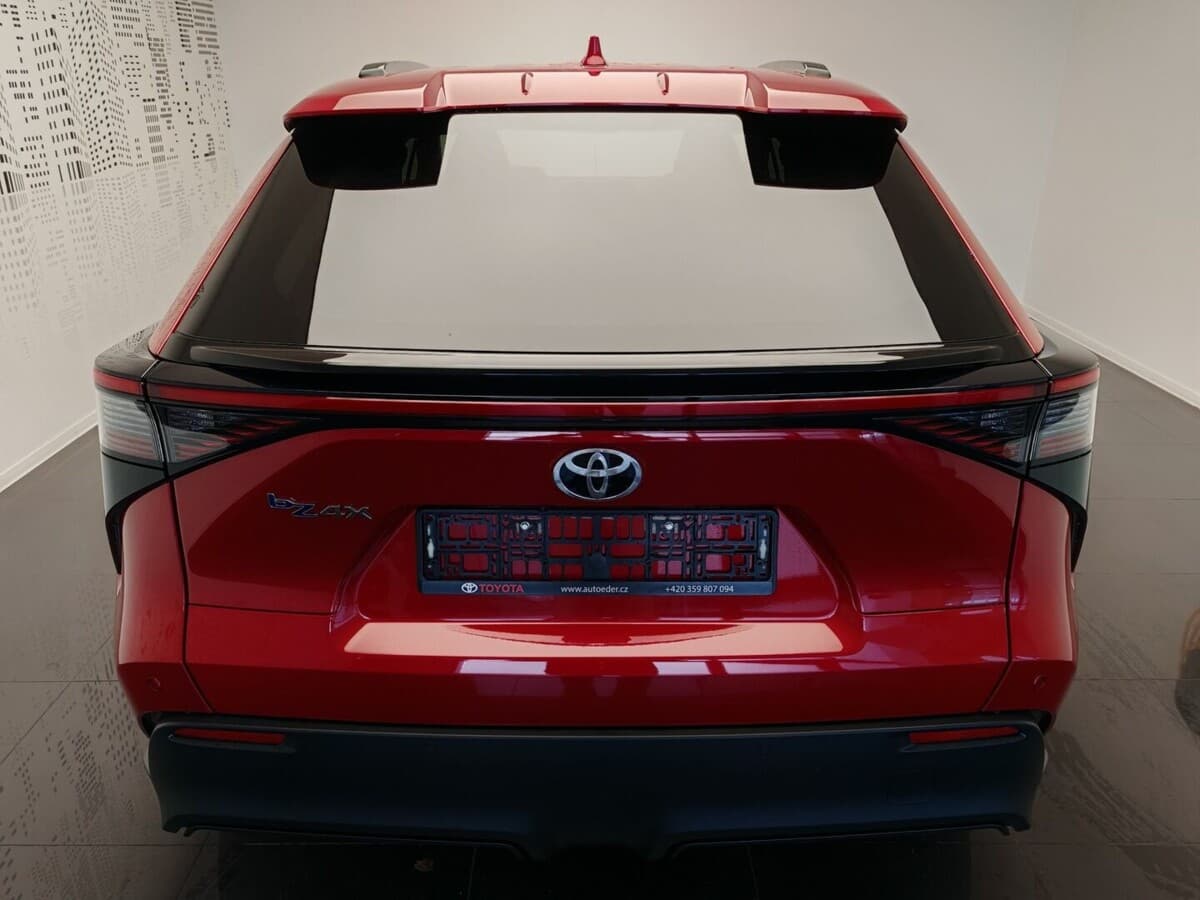 2024 Toyota Bz4x - 5