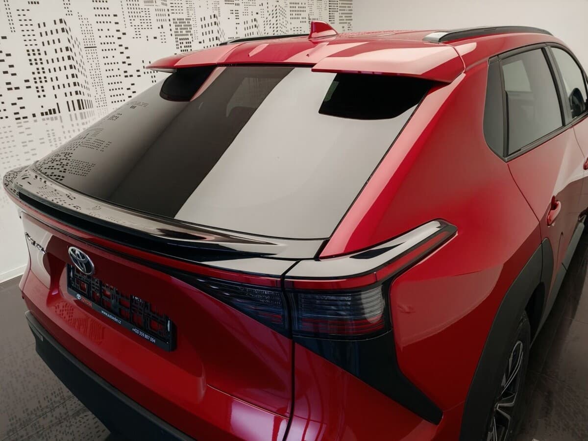 2024 Toyota Bz4x - 7