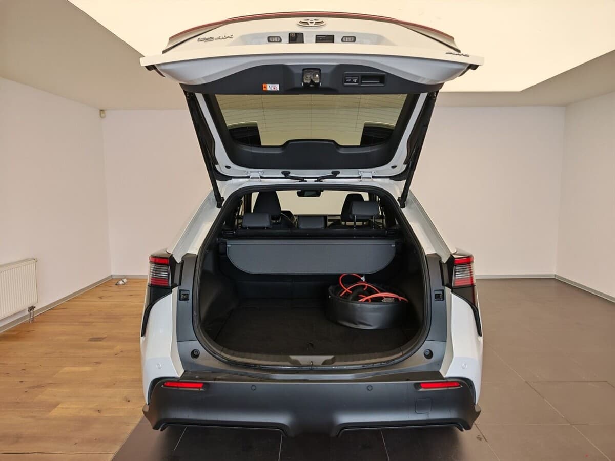 2024 Toyota Bz4x - 10