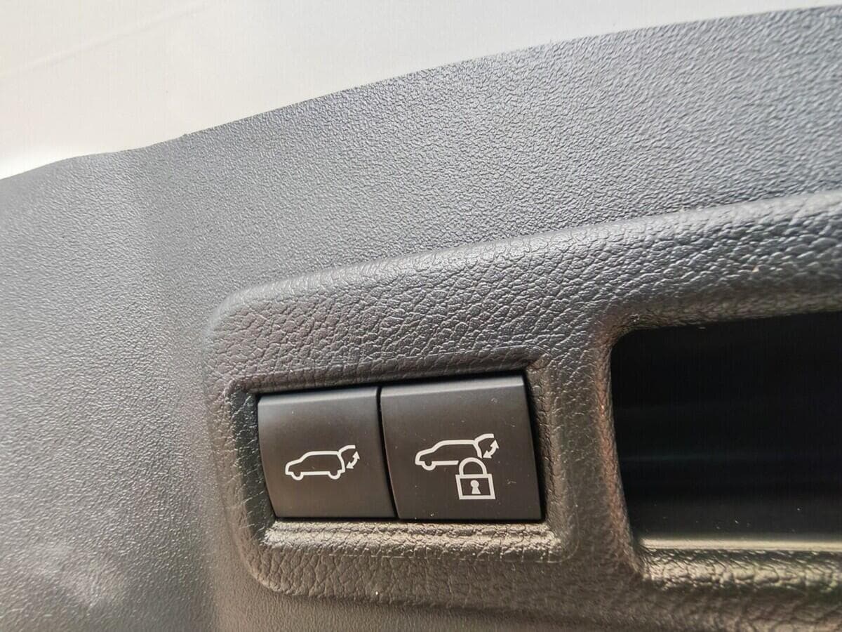 2024 Toyota Bz4x - 12