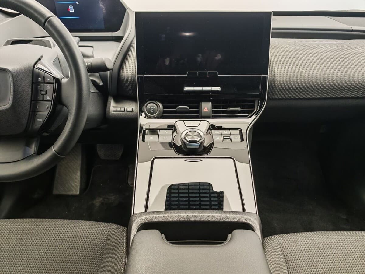 2024 Toyota Bz4x - 14