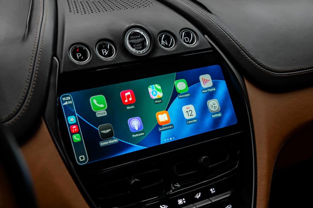 2020 Aston Martin Ostatní - 10