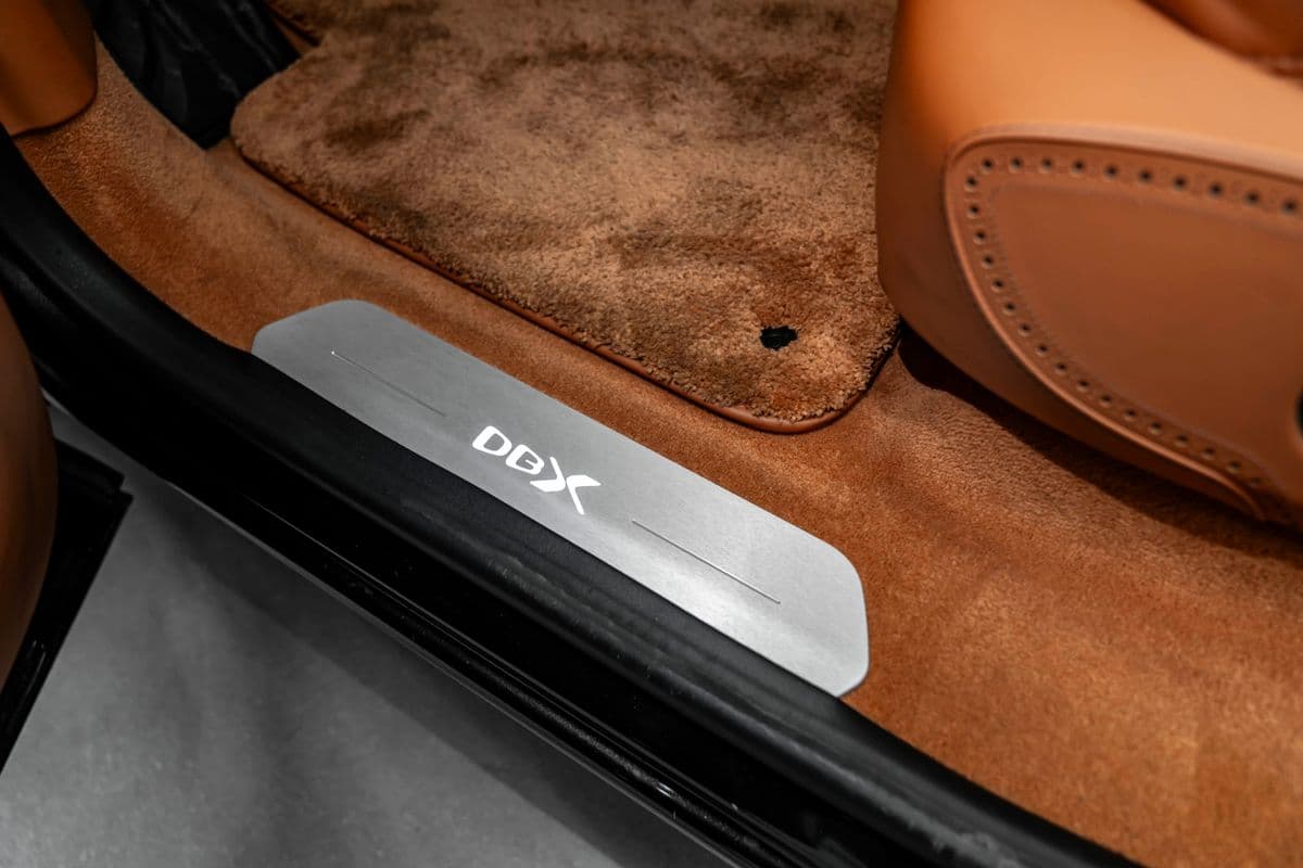 2020 Aston Martin Ostatní - 18