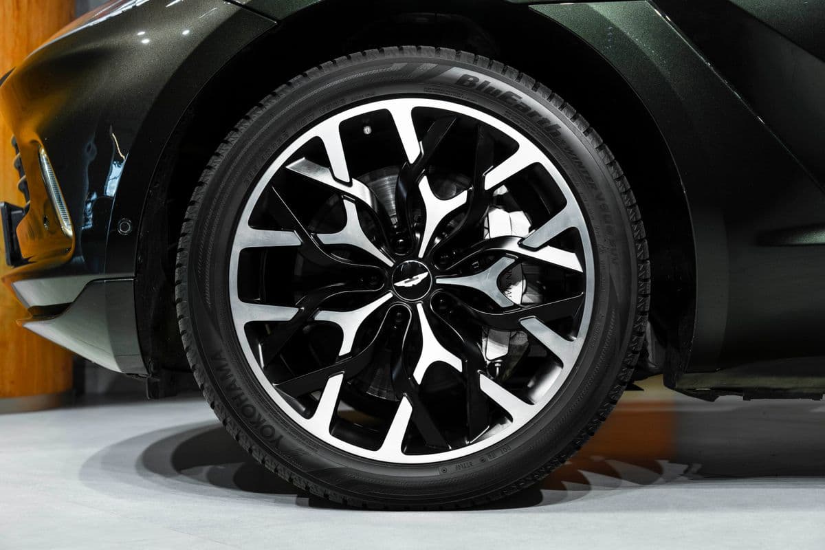 2020 Aston Martin Ostatní - 5